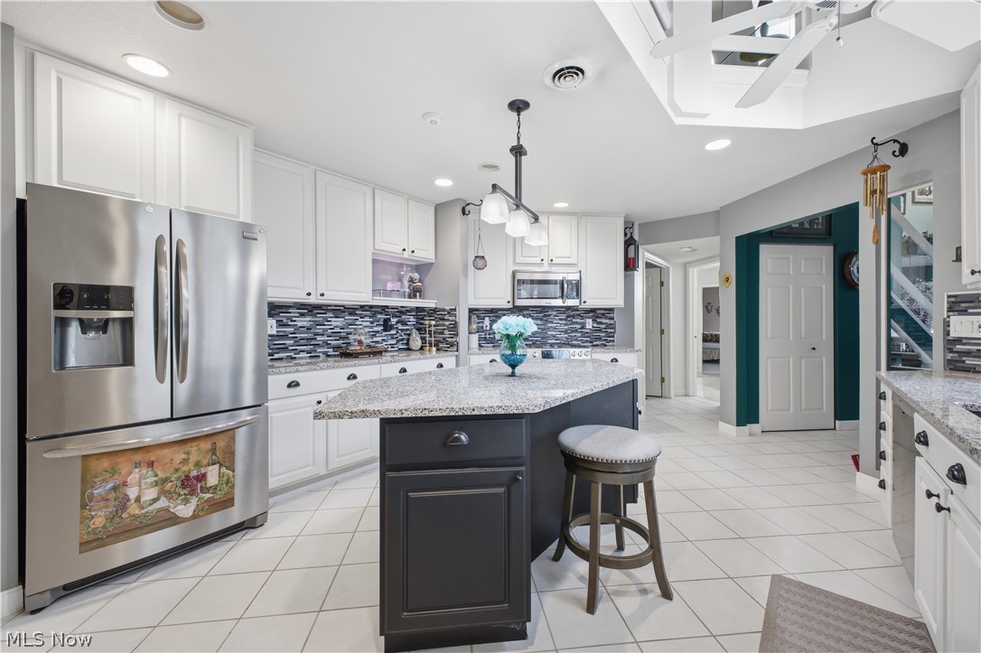 424 N Bayshore Drive Columbiana OH 44408