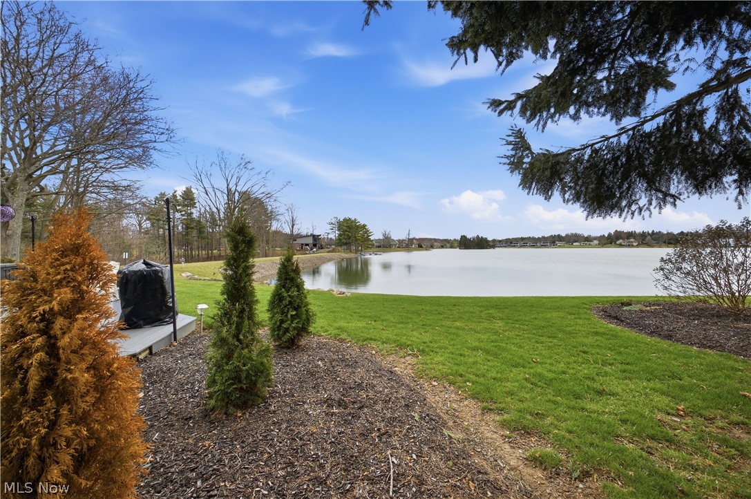 424 N Bayshore Drive Columbiana OH 44408