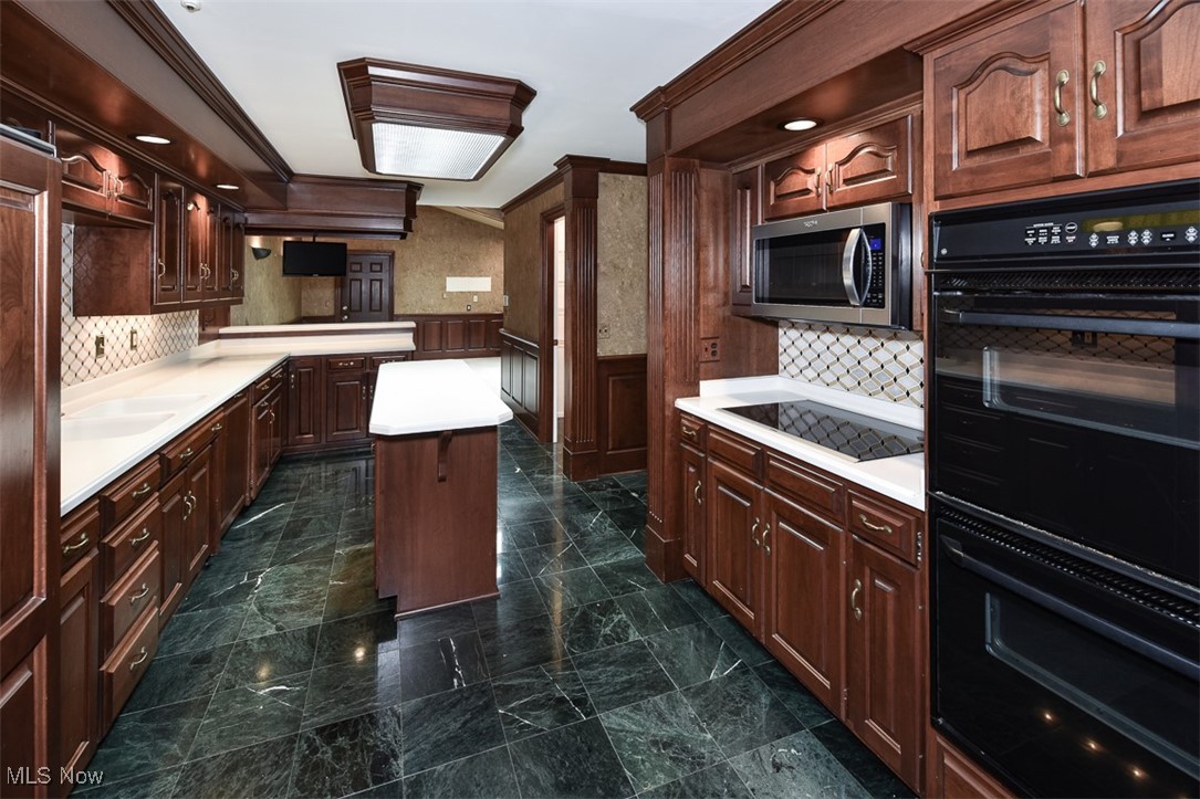 27 Hidden Valley Drive Rocky River OH 44116