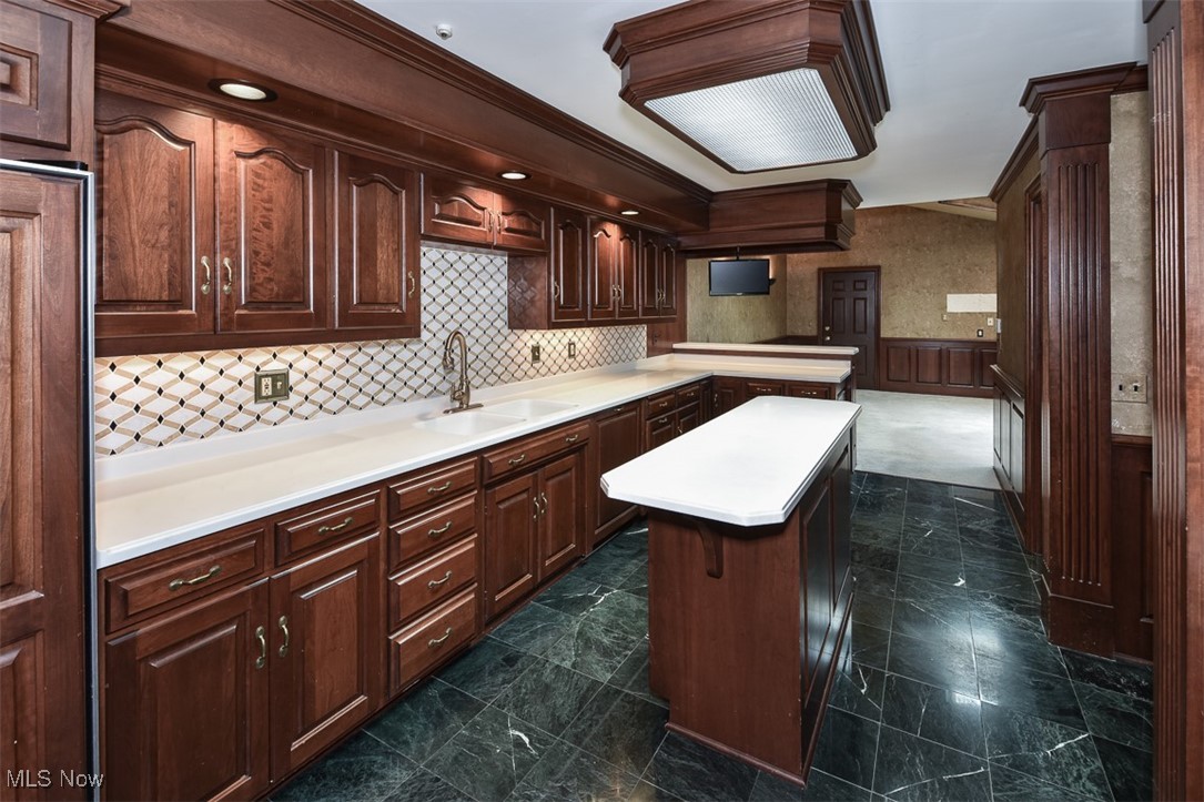 27 Hidden Valley Drive Rocky River OH 44116