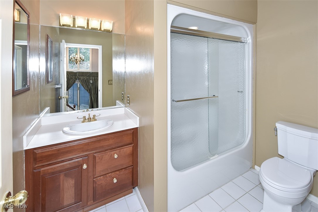 27 Hidden Valley Drive Rocky River OH 44116