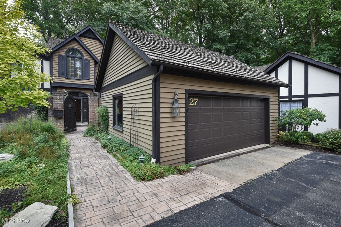 27 Hidden Valley Drive Rocky River OH 44116