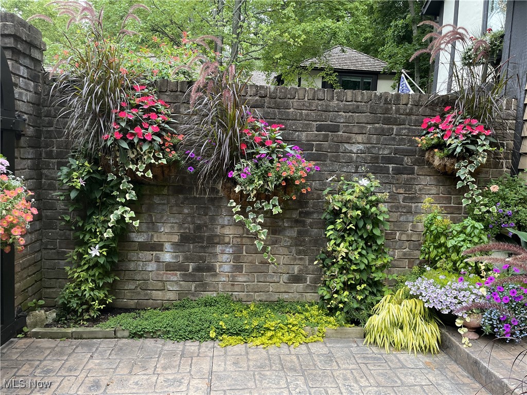 27 Hidden Valley Drive Rocky River OH 44116