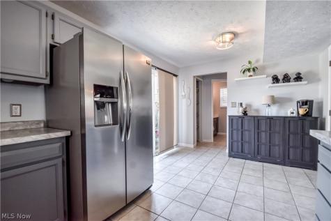 895 Brittney Court Willowick OH 44095