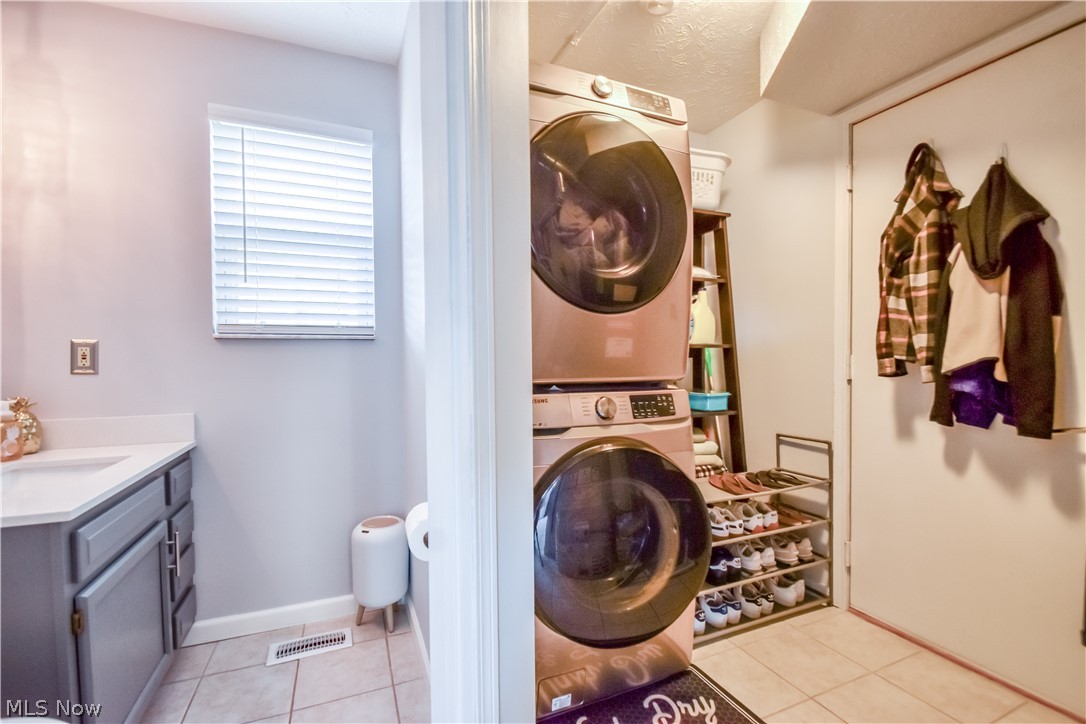 895 Brittney Court Willowick OH 44095