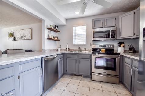 895 Brittney Court Willowick OH 44095
