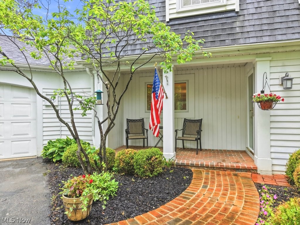 104 Manor Brook Drive Chagrin Falls OH 44022