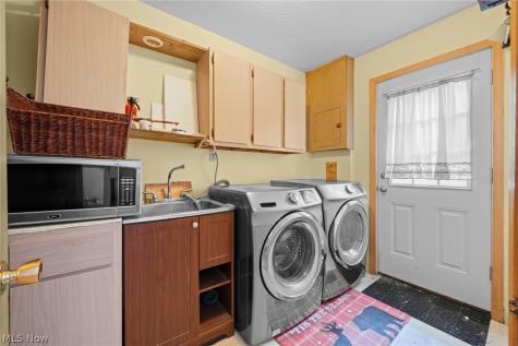 6962 S Parkway Drive Middleburg Heights OH 44130