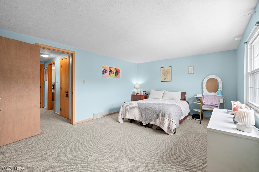 6962 S Parkway Drive Middleburg Heights OH 44130
