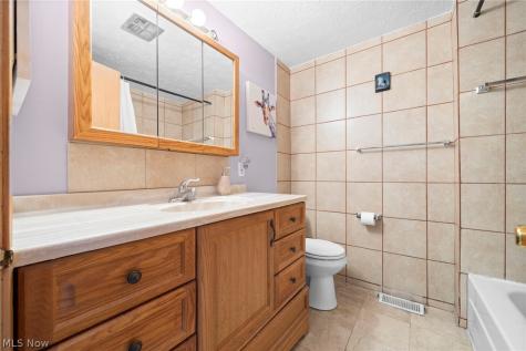 6962 S Parkway Drive Middleburg Heights OH 44130