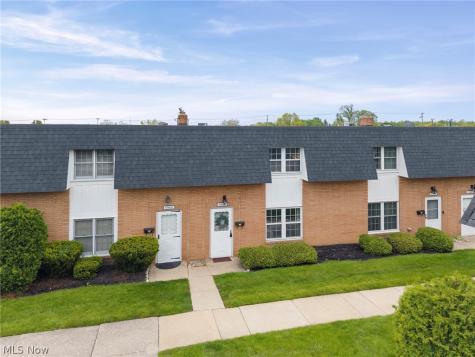 6962 S Parkway Drive Middleburg Heights OH 44130