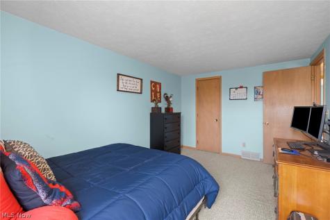 6962 S Parkway Drive Middleburg Heights OH 44130
