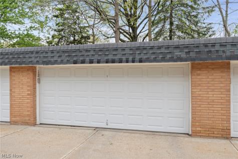 6962 S Parkway Drive Middleburg Heights OH 44130