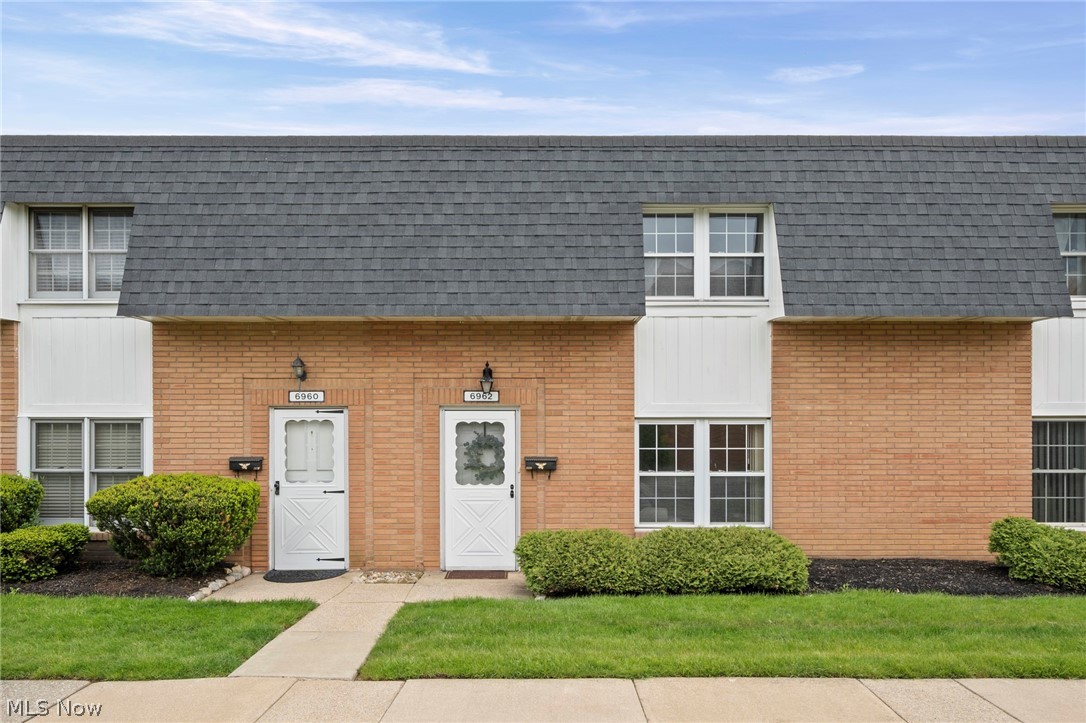 6962 S Parkway Drive Middleburg Heights OH 44130