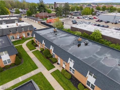 6962 S Parkway Drive Middleburg Heights OH 44130
