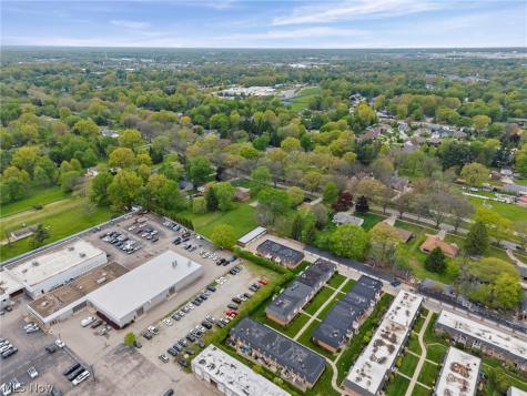 6962 S Parkway Drive Middleburg Heights OH 44130