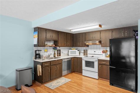 6962 S Parkway Drive Middleburg Heights OH 44130