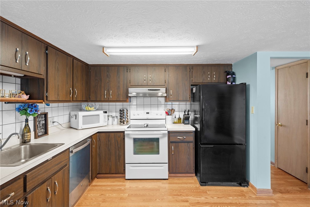 6962 S Parkway Drive Middleburg Heights OH 44130