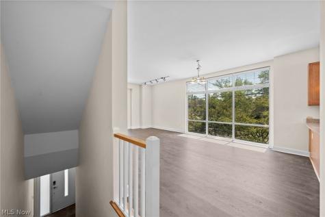 12581 Larchmere Boulevard Cleveland OH 44120