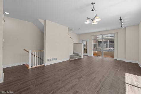 12581 Larchmere Boulevard Cleveland OH 44120