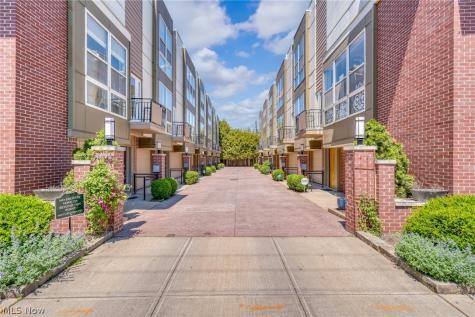 12581 Larchmere Boulevard Cleveland OH 44120