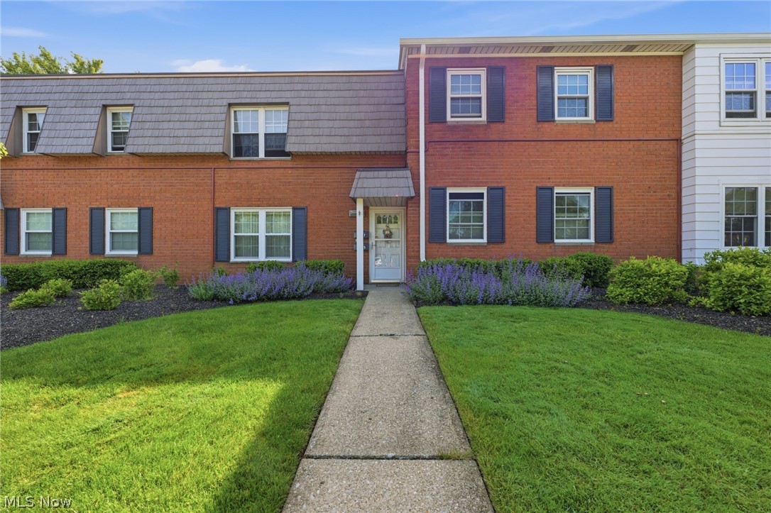 2705 Pease Drive Rocky River OH 44116