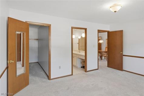 2705 Pease Drive Rocky River OH 44116