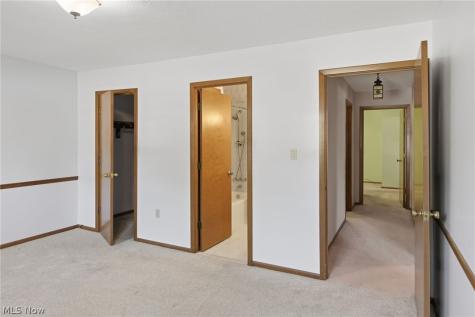 2705 Pease Drive Rocky River OH 44116