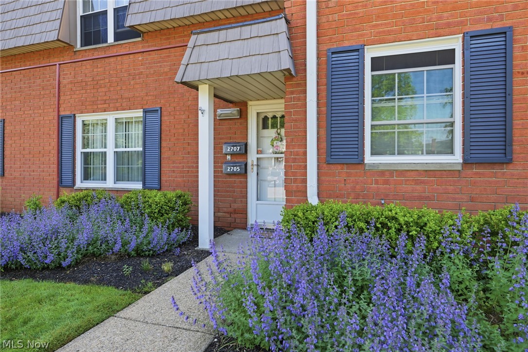 2705 Pease Drive Rocky River OH 44116