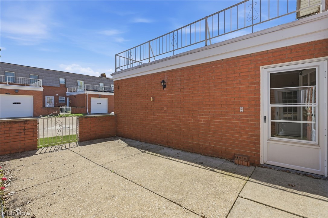 2705 Pease Drive Rocky River OH 44116
