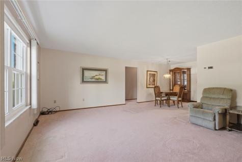 2705 Pease Drive Rocky River OH 44116