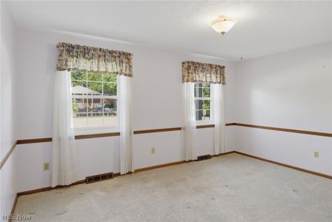 2705 Pease Drive Rocky River OH 44116