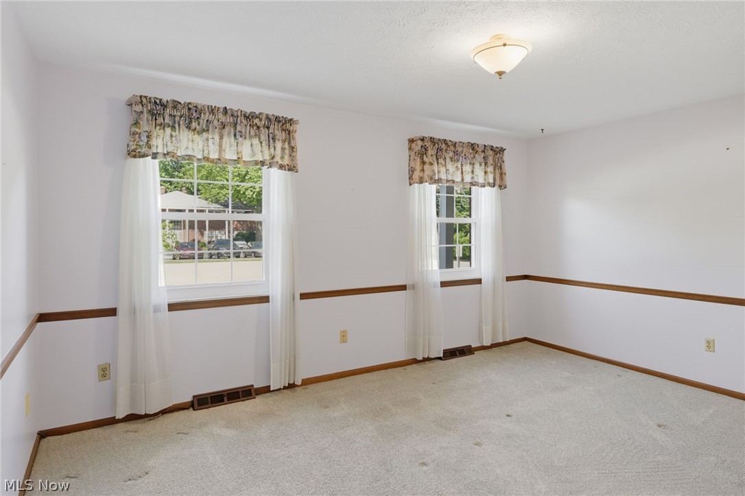 2705 Pease Drive Rocky River OH 44116