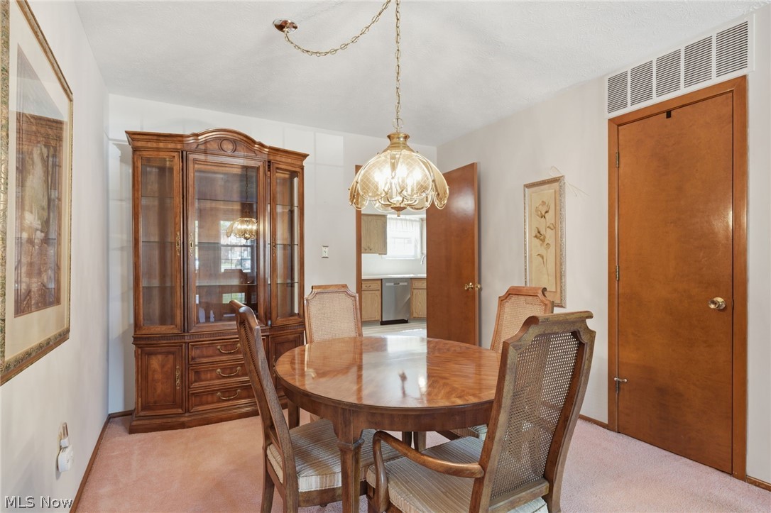 2705 Pease Drive Rocky River OH 44116
