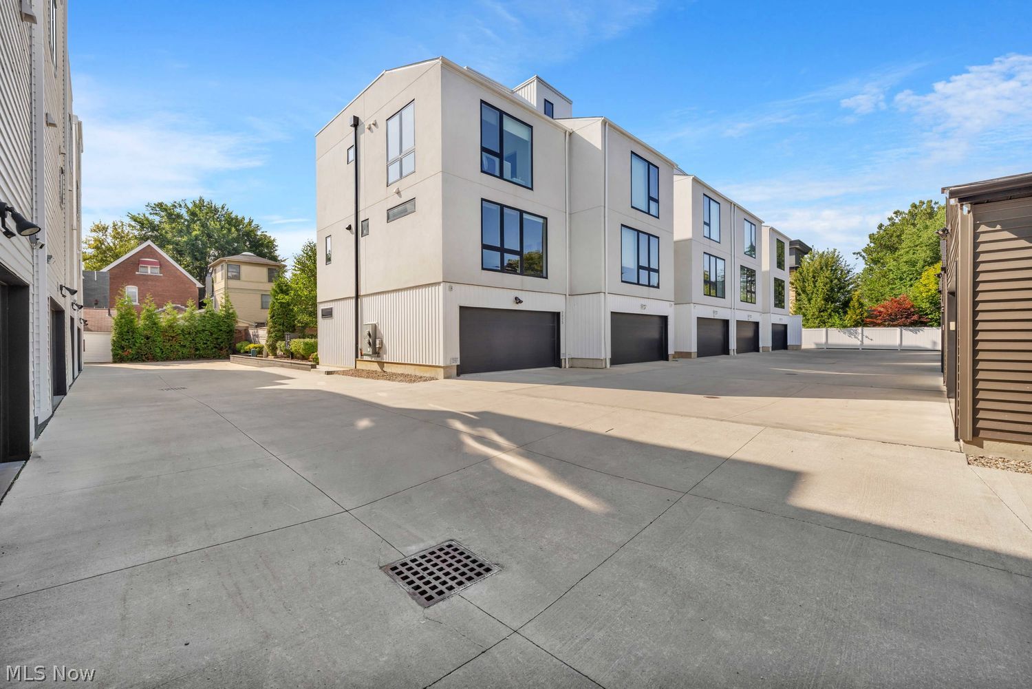 2025 Follett Court Cleveland OH 44113
