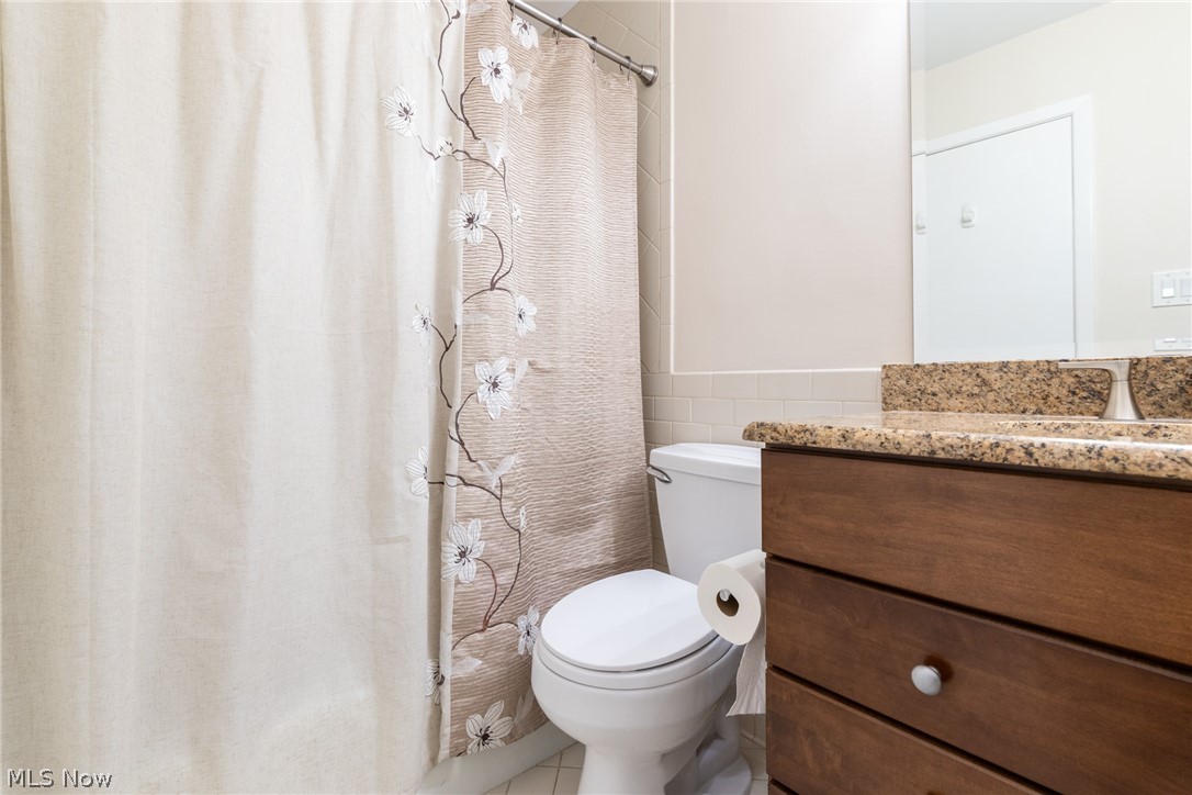 2202 Acacia Park Drive Lyndhurst OH 44124
