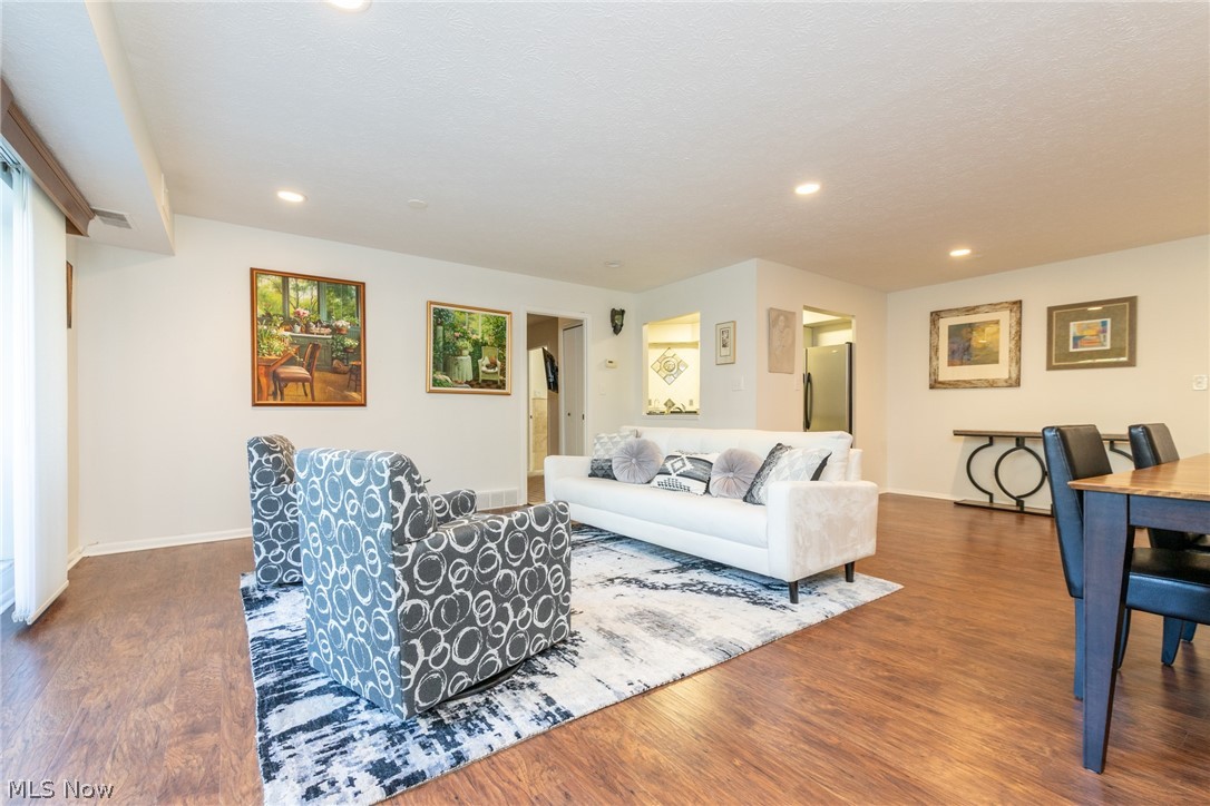 2202 Acacia Park Drive Lyndhurst OH 44124