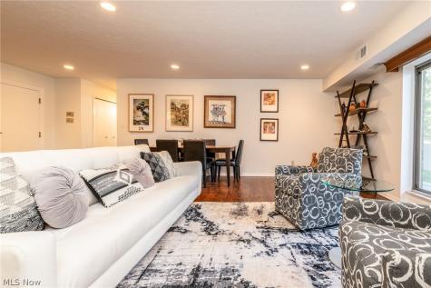 2202 Acacia Park Drive Lyndhurst OH 44124