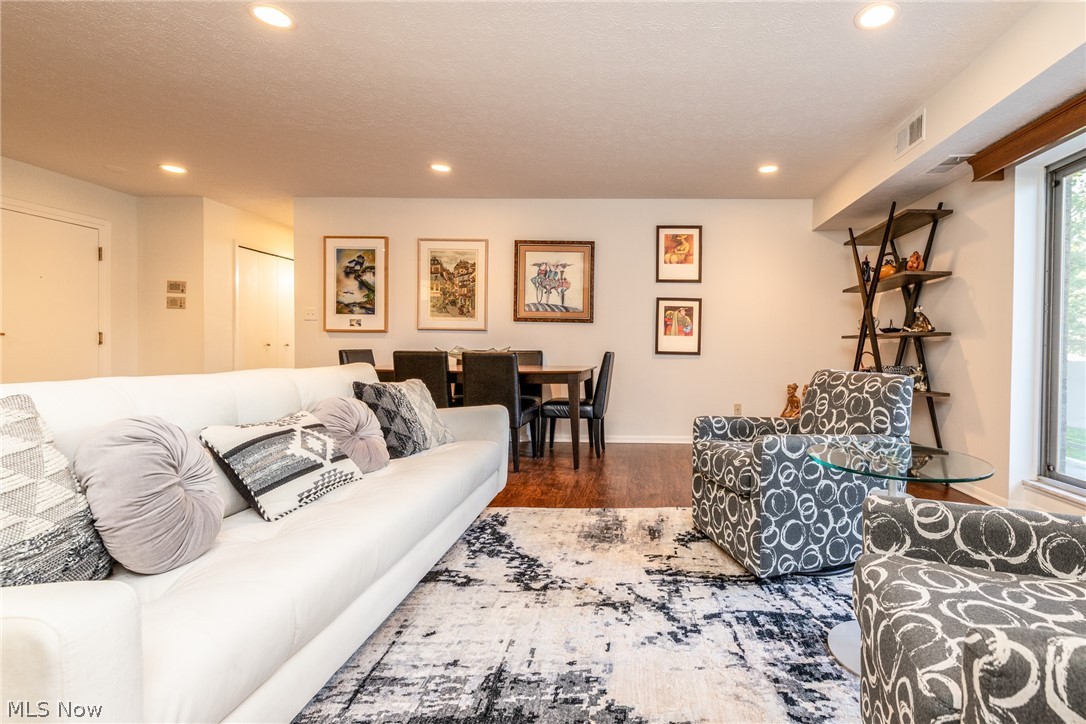2202 Acacia Park Drive Lyndhurst OH 44124
