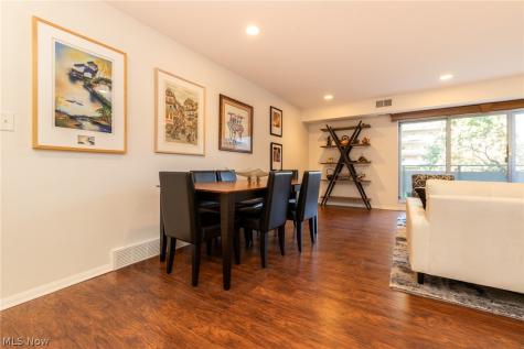 2202 Acacia Park Drive Lyndhurst OH 44124