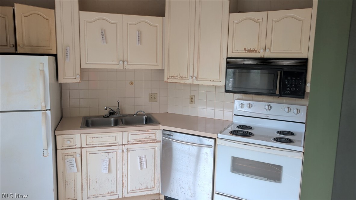 350-1 Village Pointe Drive Akron OH 44313