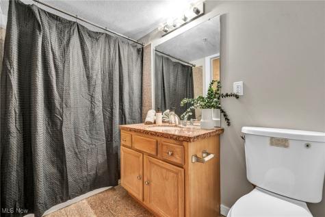 2222 Detroit Road Cleveland OH 44113