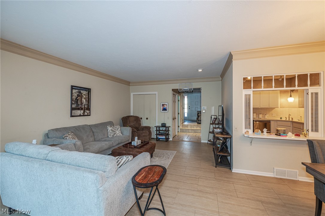 1139 Harwich Court Rocky River OH 44116