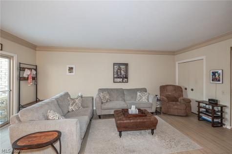 1139 Harwich Court Rocky River OH 44116