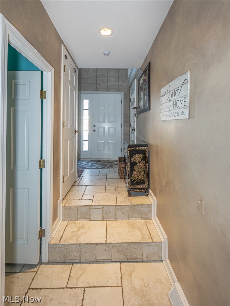 1139 Harwich Court Rocky River OH 44116
