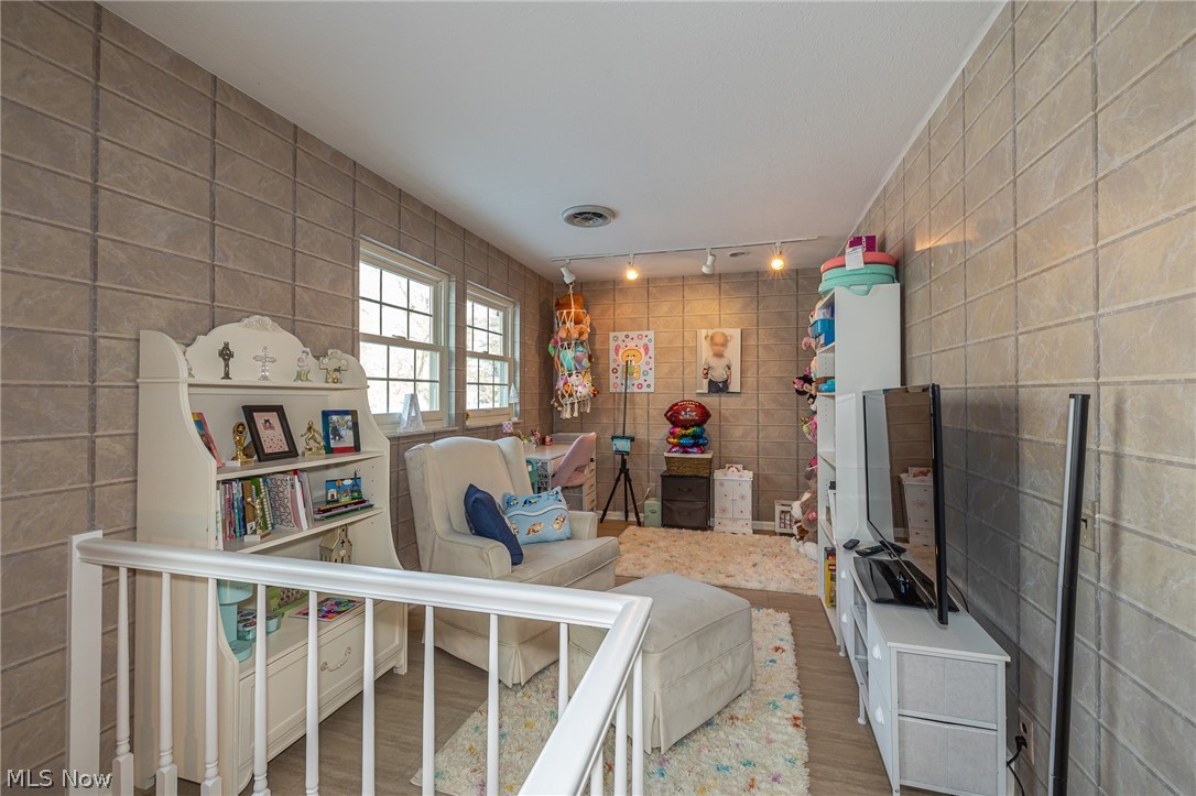 1139 Harwich Court Rocky River OH 44116