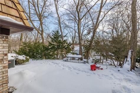 1139 Harwich Court Rocky River OH 44116