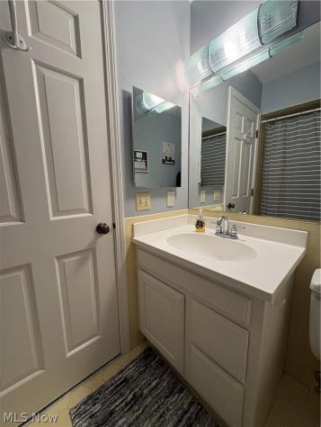 1139 Harwich Court Rocky River OH 44116