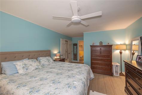 1139 Harwich Court Rocky River OH 44116