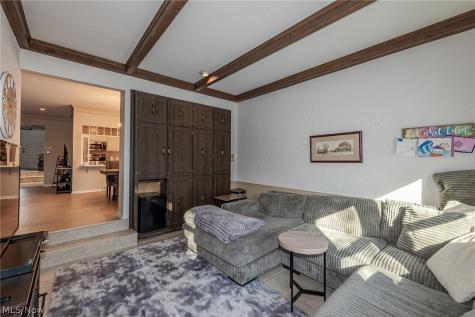 1139 Harwich Court Rocky River OH 44116